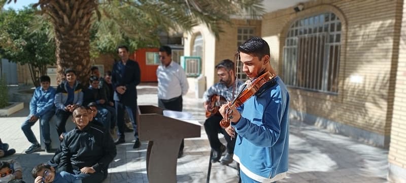 جشن روز دانش آموز